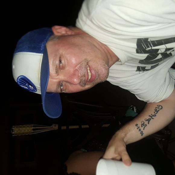 Meet your Posher, Chris - Picture 1 of 1